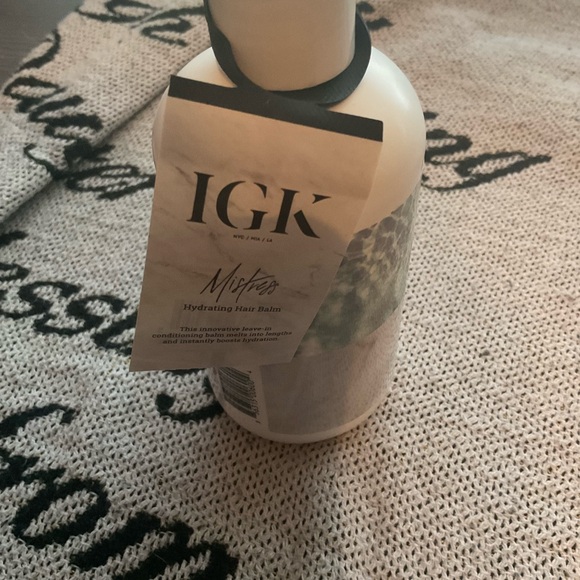 IGK Hit Girls Hydrating Hair Shampoo - Picture 2 of 2